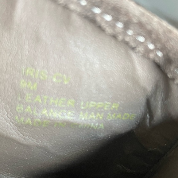 Leather and man made booties size 9 - Picture 4 of 4